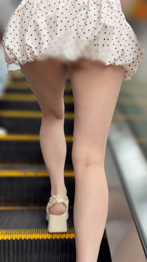 [Gcolle-PPV-1006857]《ヘビー級の衝撃！アイドル系美女の純白パンティー》 